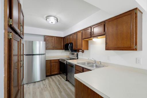 9205 Dartford Road, Saint Paul, MN 55125