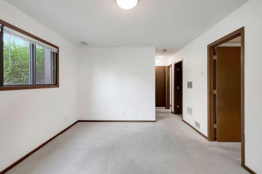 9205 Dartford Road, Saint Paul, MN 55125