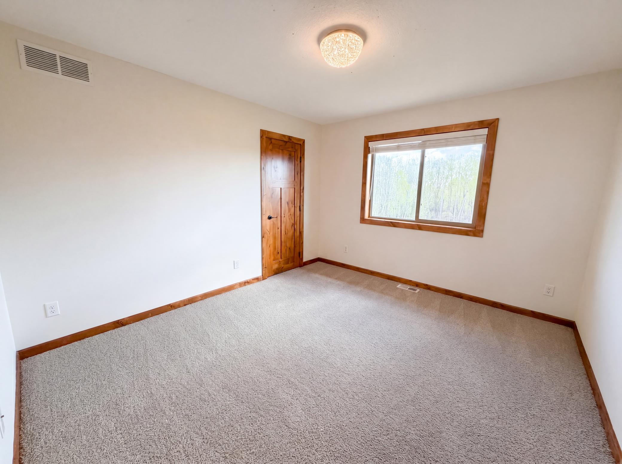 listing_14.jpg