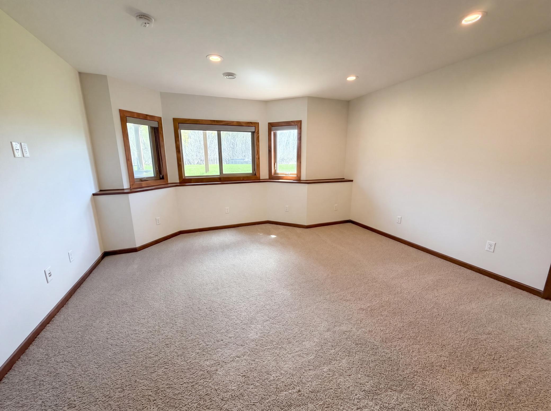 listing_12.jpg
