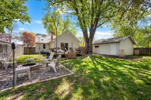 Wonderful back yard all set for relaxing or entertaining!