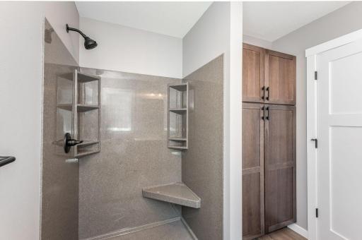 121 Copper Village Circle, Mankato, MN 56001