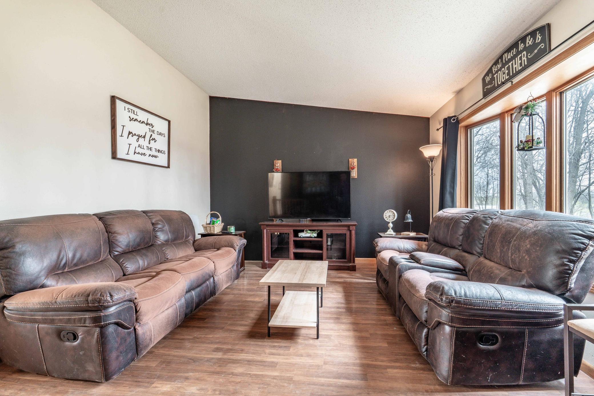 41854 215th Ave