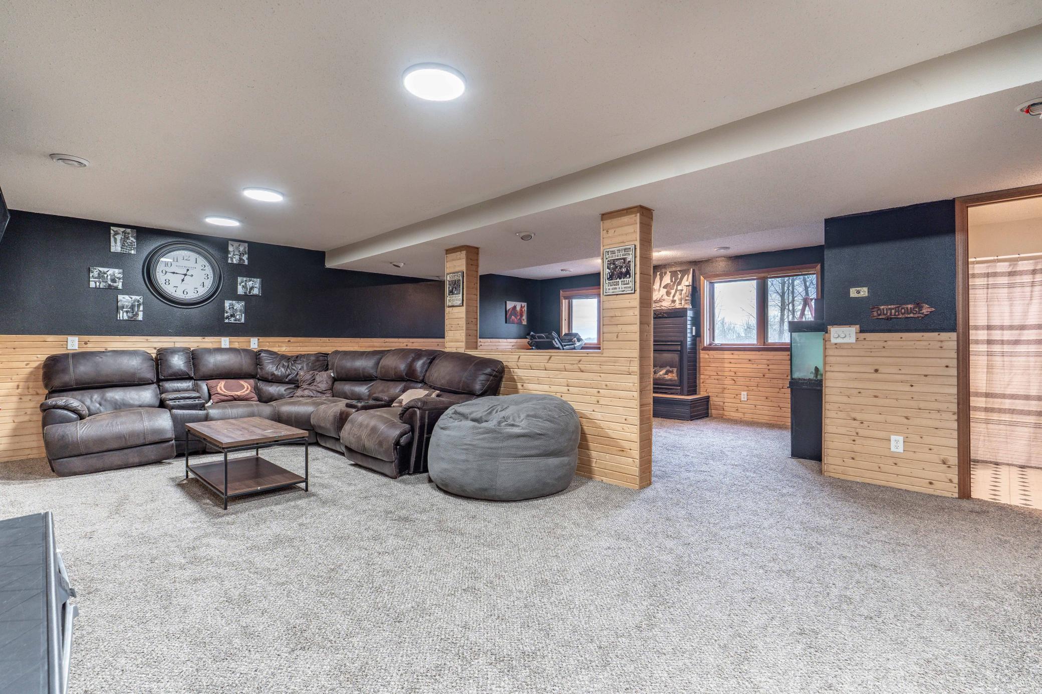 41854 215th Ave
