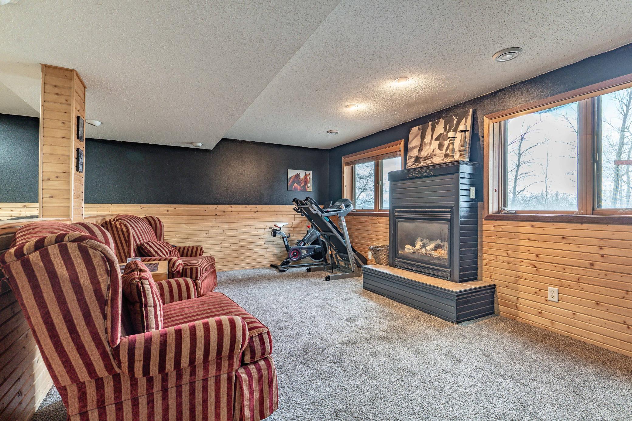41854 215th Ave