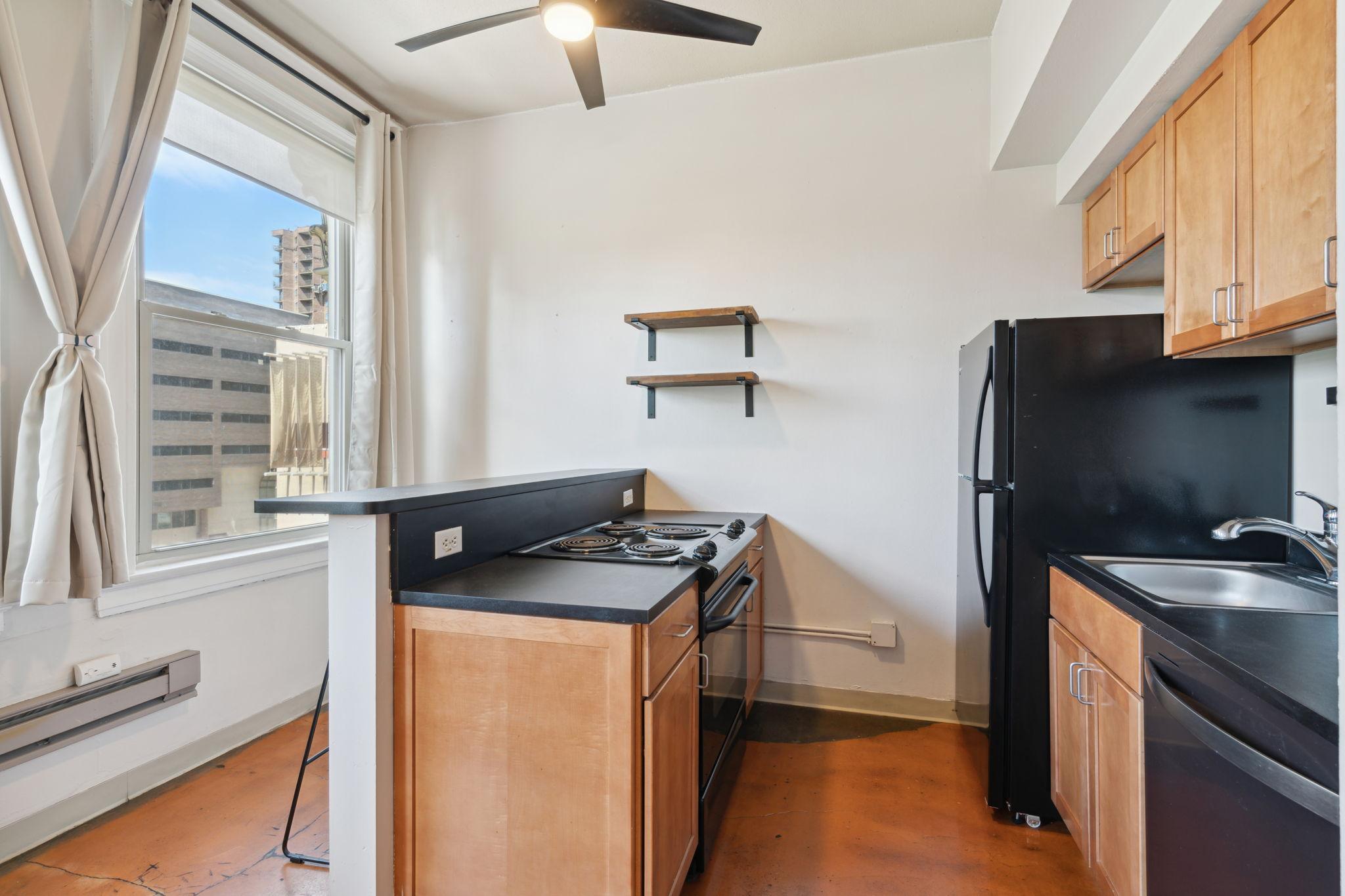 12-web-or-mls-12_Interior.jpg