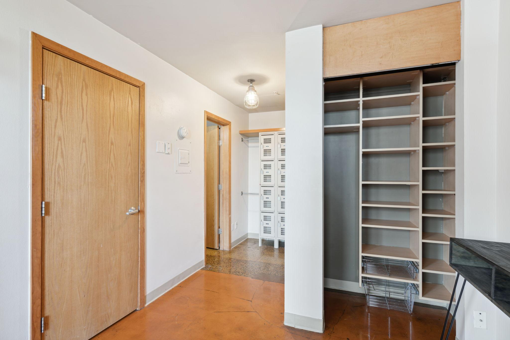 6-web-or-mls-06_Interior.jpg
