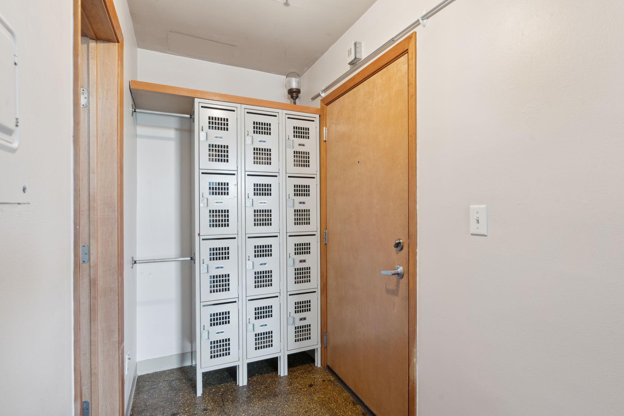 4-web-or-mls-04_Interior.jpg
