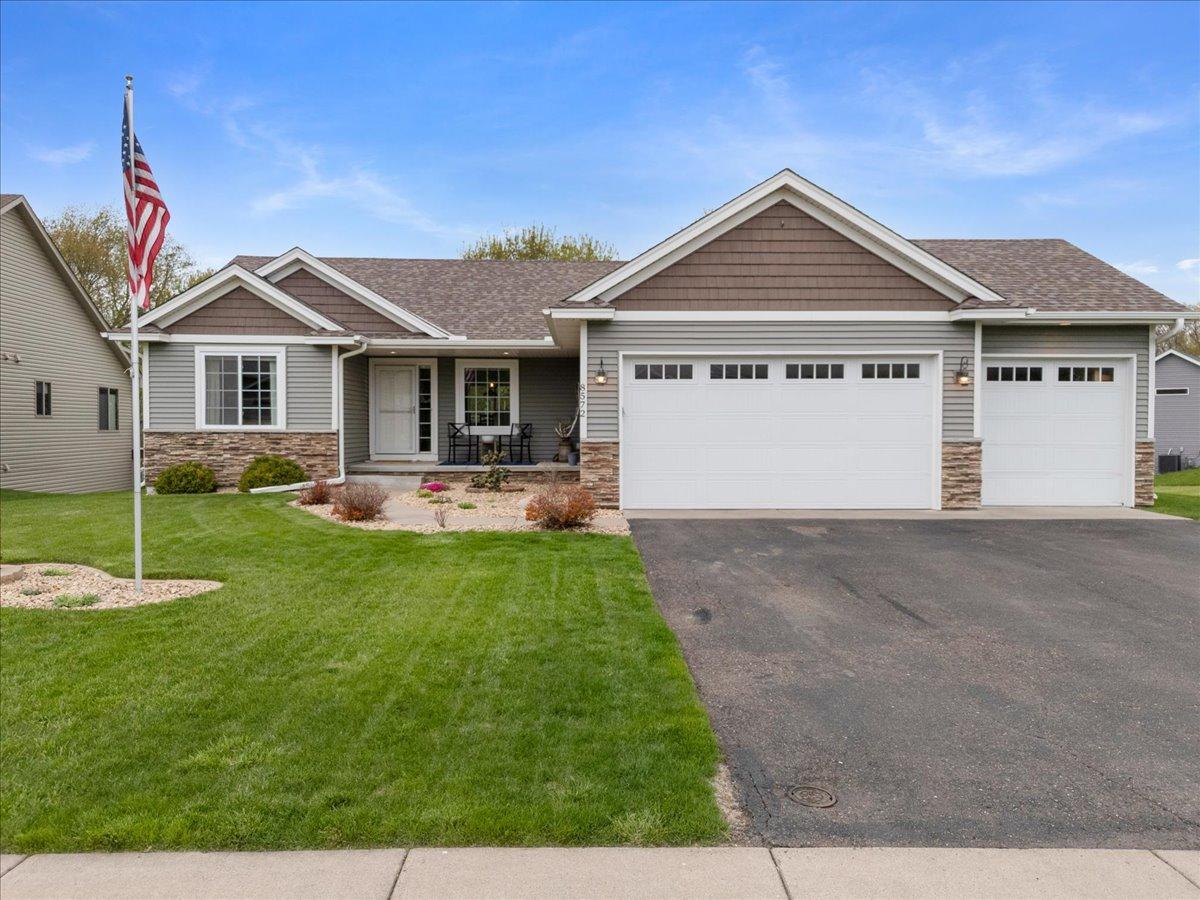 Welcome Home to 8572 Woodridge Trl