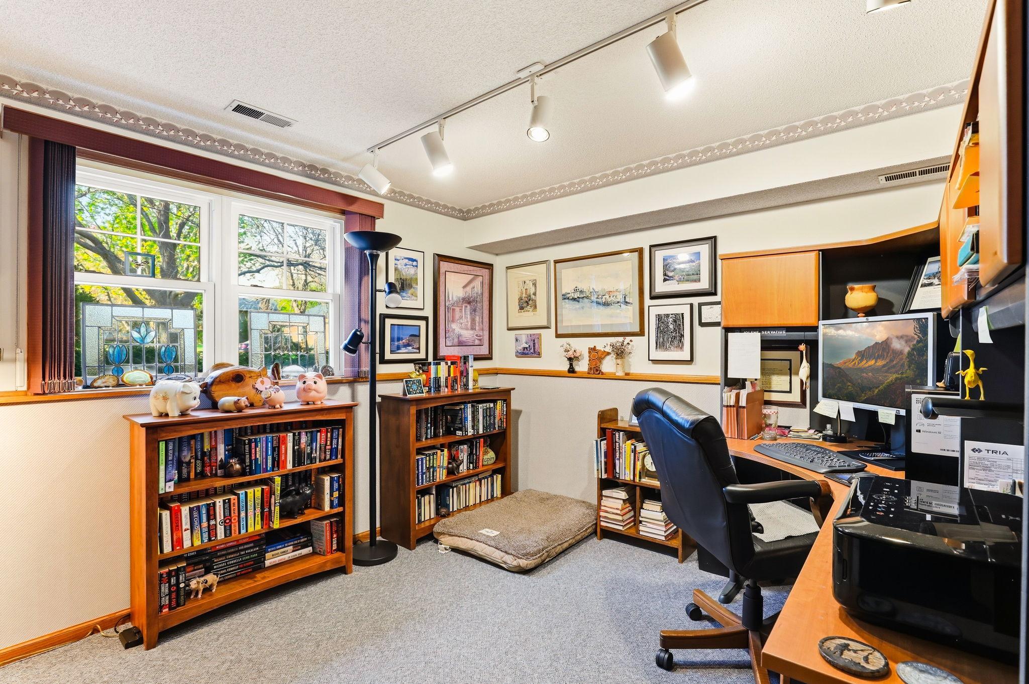 25-web-or-mls-12270-Europa-Ave-N-25.jpg