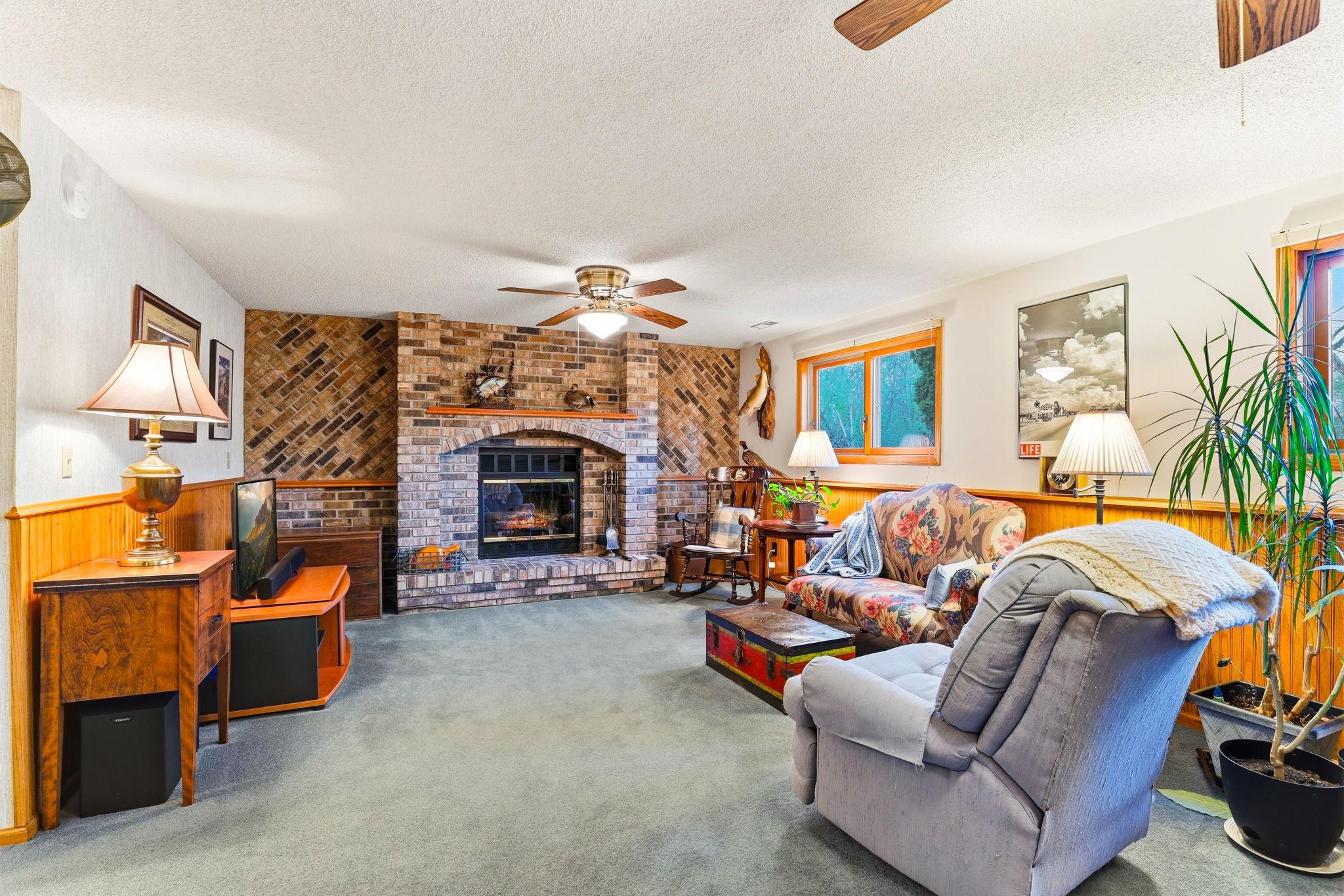 29-web-or-mls-12270-Europa-Ave-N-29.jpg