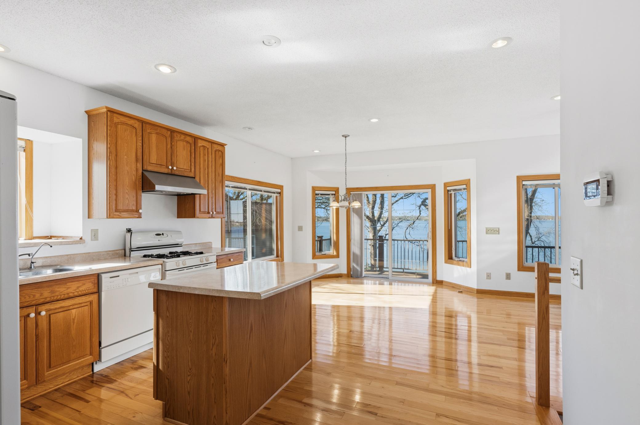 Unit A-kitchen/dining