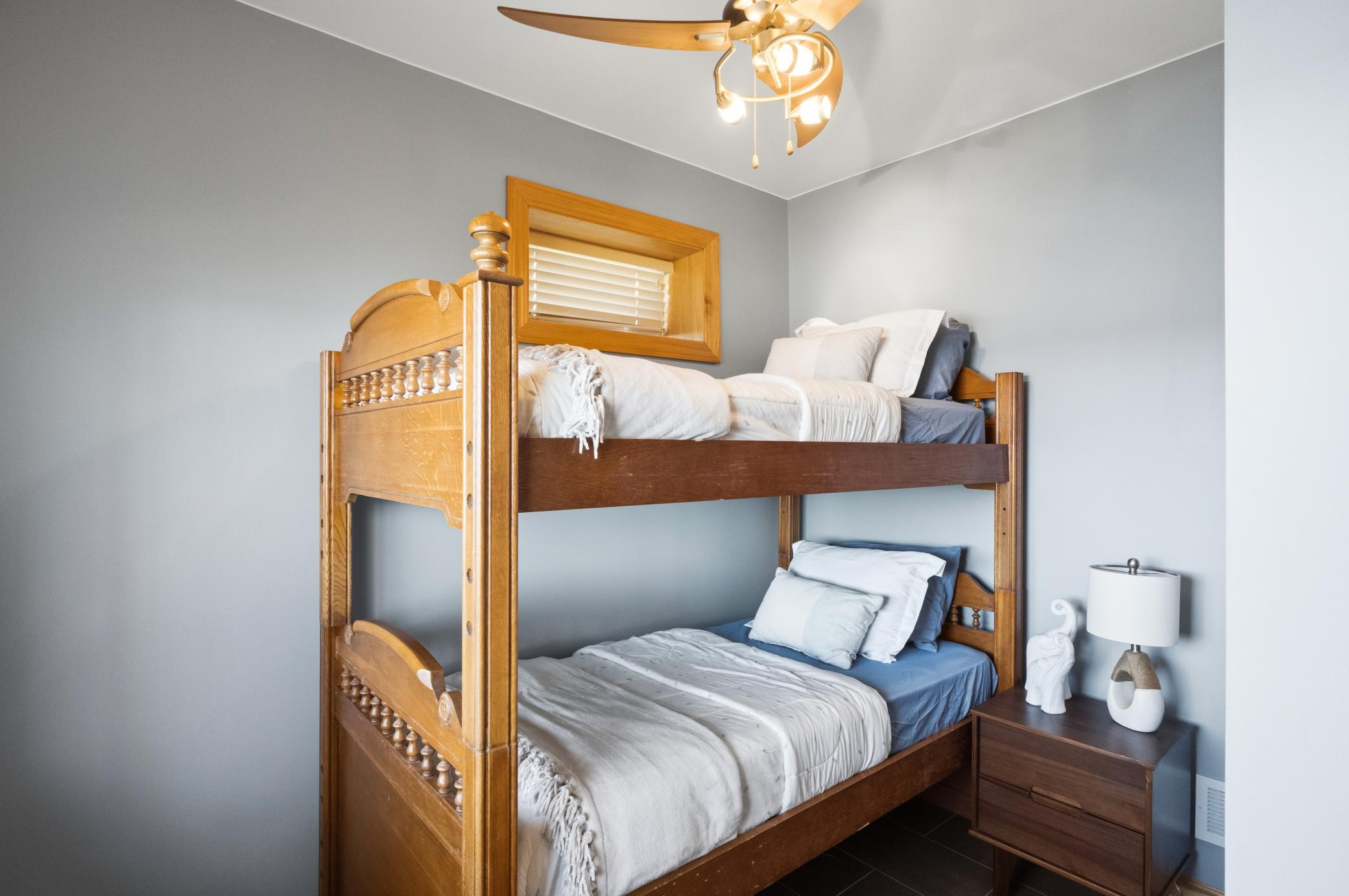 Unit B-Lower-level bedroom