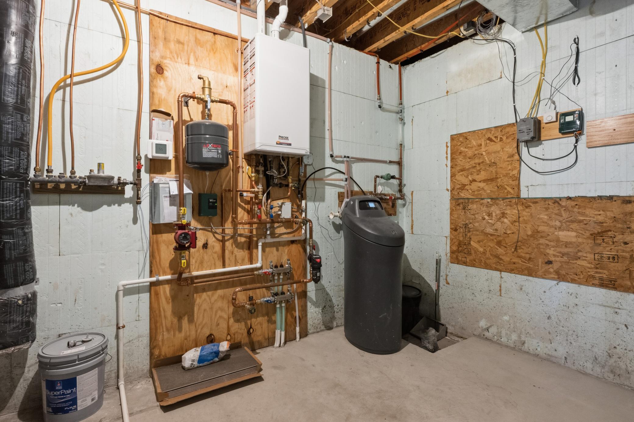 Utility/laundry