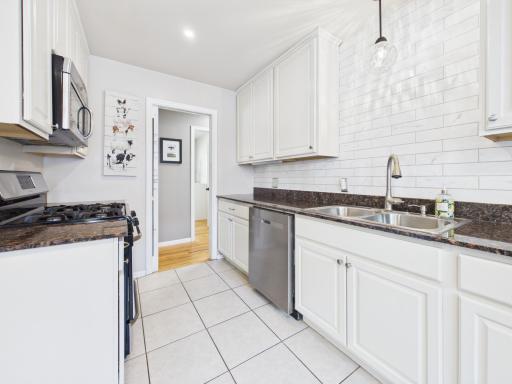 4250 Welcome Avenue N, Minneapolis, MN 55422