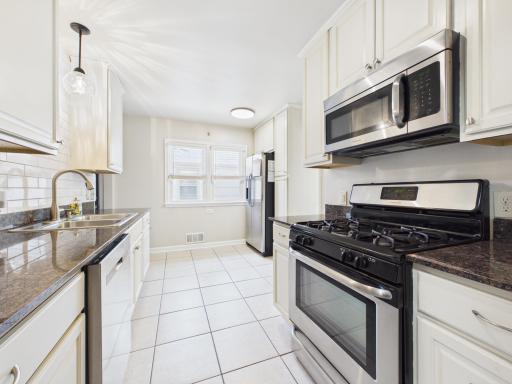 4250 Welcome Avenue N, Minneapolis, MN 55422