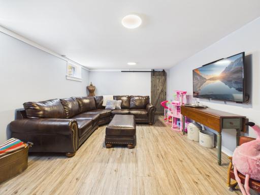 4250 Welcome Avenue N, Minneapolis, MN 55422