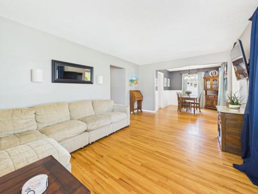 4250 Welcome Avenue N, Minneapolis, MN 55422
