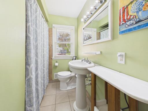 4250 Welcome Avenue N, Minneapolis, MN 55422