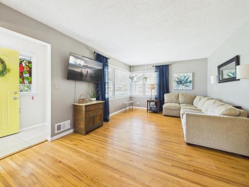 4250 Welcome Avenue N, Minneapolis, MN 55422