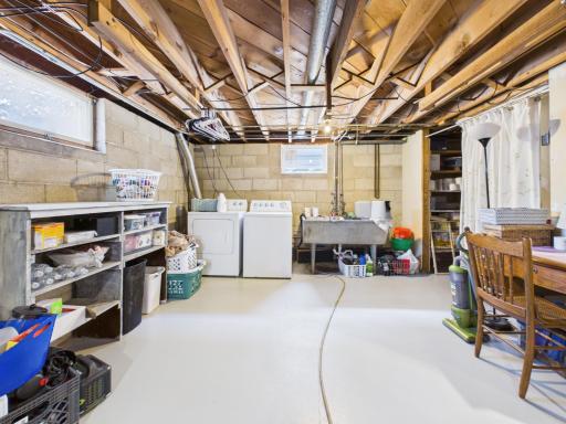 4250 Welcome Avenue N, Minneapolis, MN 55422