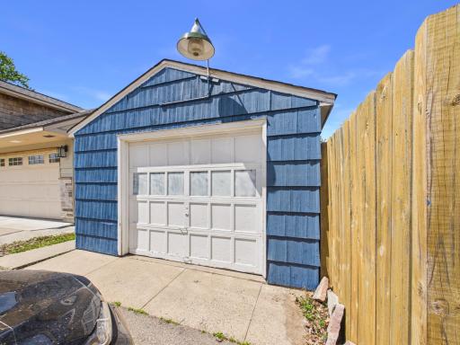 4250 Welcome Avenue N, Minneapolis, MN 55422