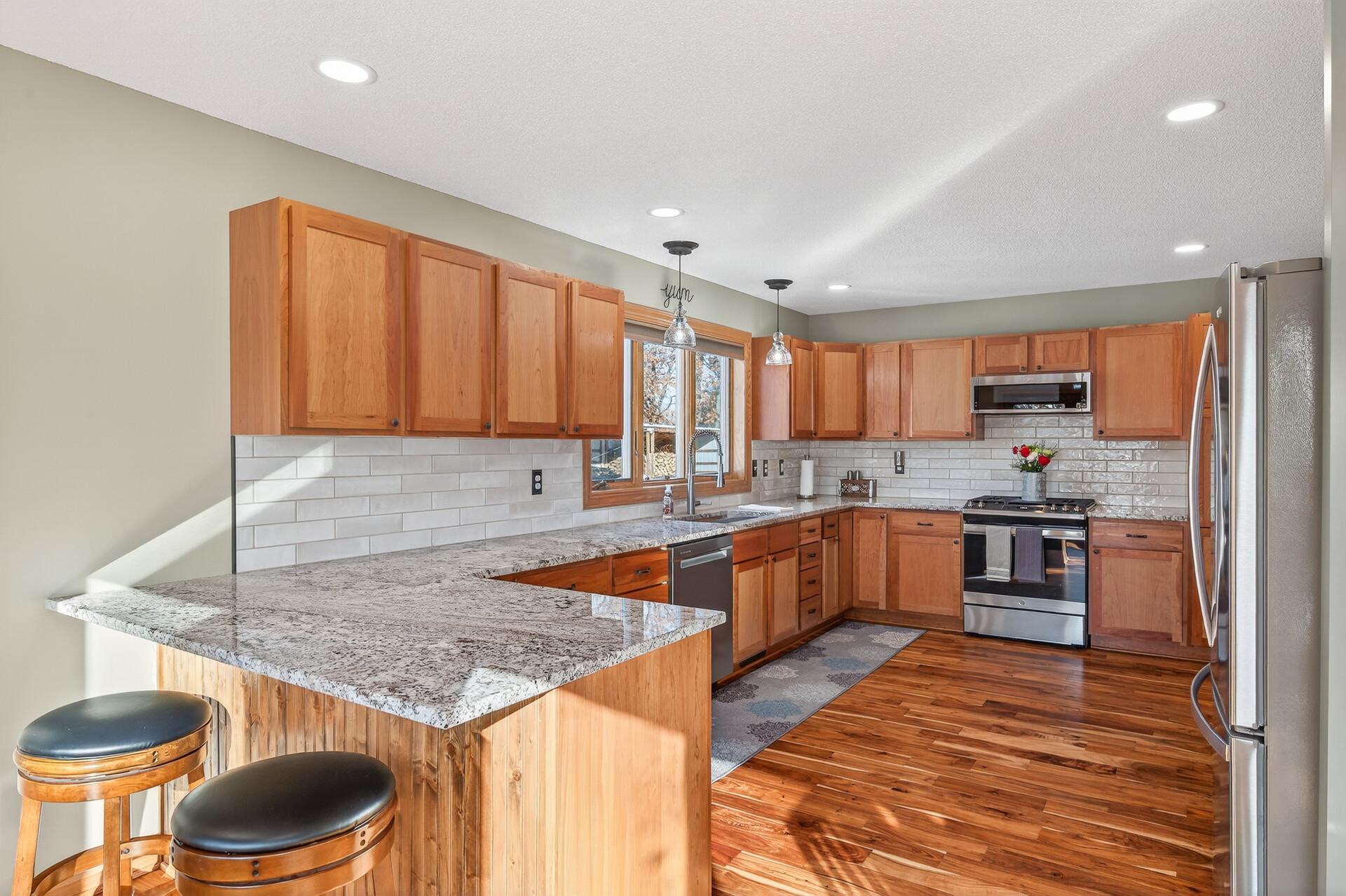 16_2822_286th_Lane_NW16_mls.jpg