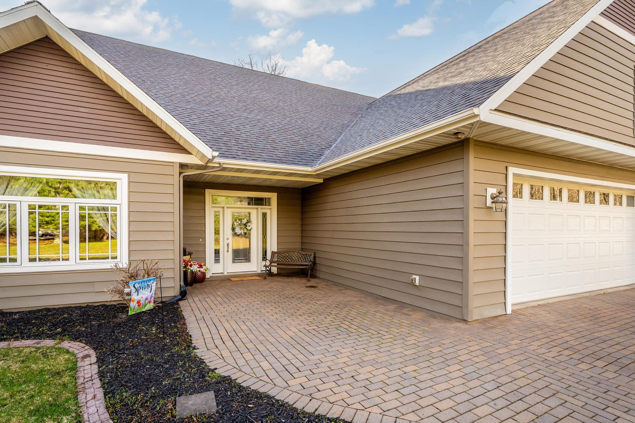 Little-5760-Munger-Shaw-Exterior-004.jpg