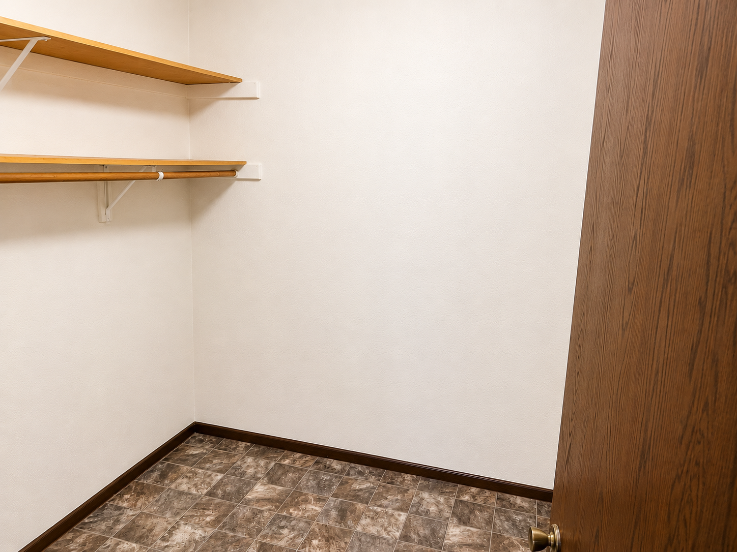 Entry Closet.png