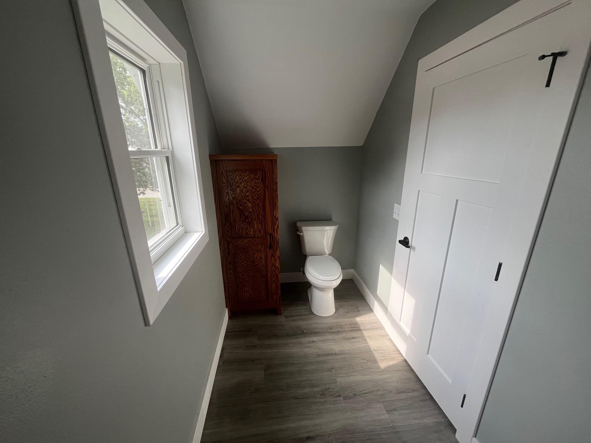 upstairs bathroom.jpg