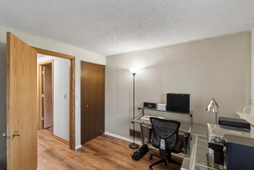 8110 France Avenue N, Brooklyn Park, MN 55443