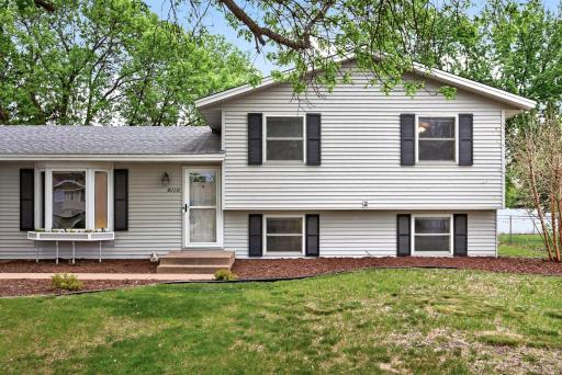 Wonderful curb appeal-why? Its such a nice house.
