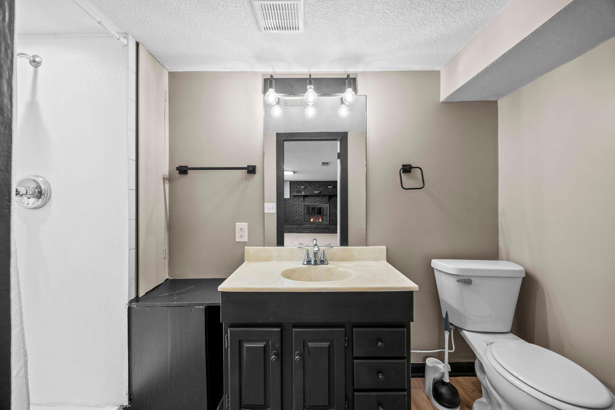 254 Arion St E 41.jpg