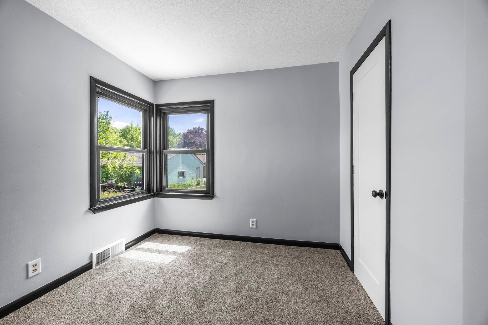 254 Arion St E 27.jpg
