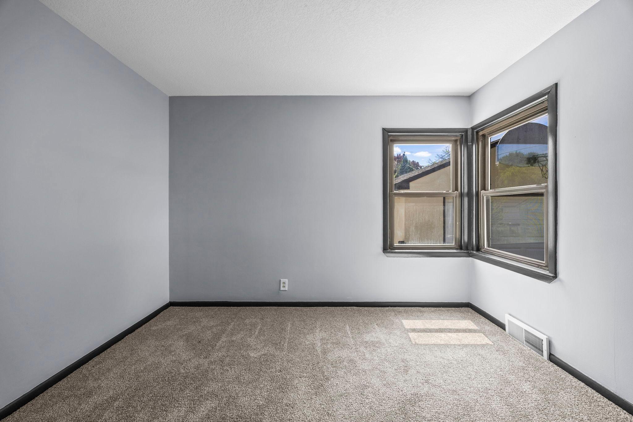 254 Arion St E 26.jpg