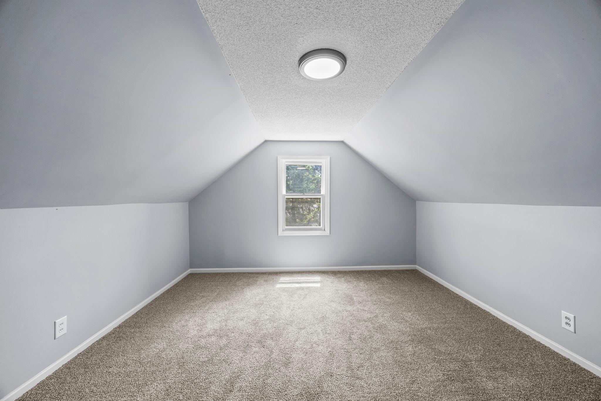 254 Arion St E 31.jpg