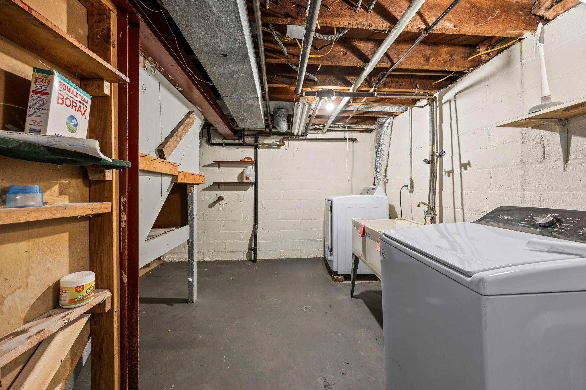 254 Arion St E 45.jpg