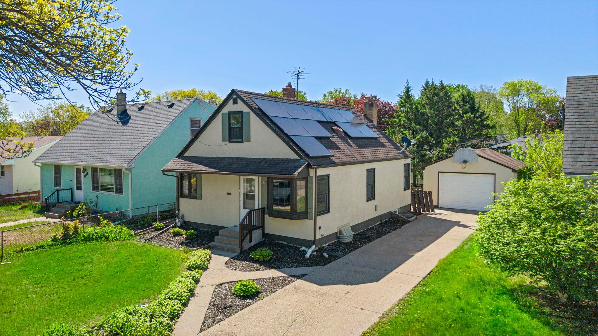 254 Arion St E 3.jpg