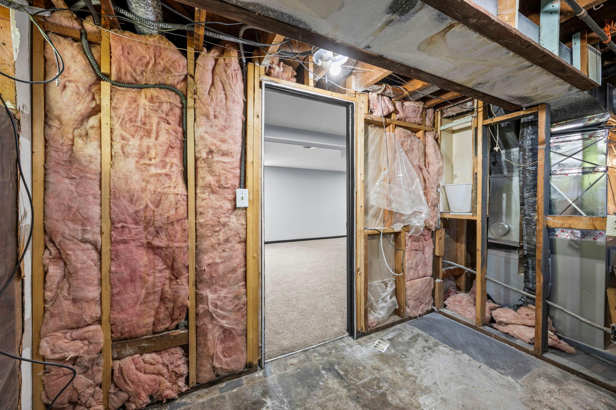 254 Arion St E 44.jpg
