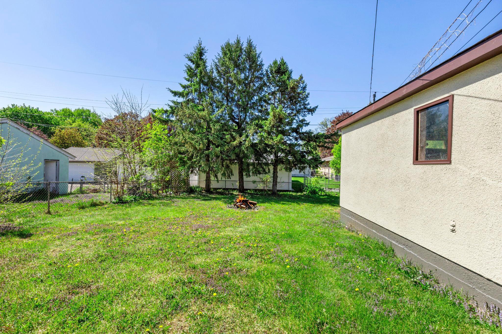 254 Arion St E 49.jpg