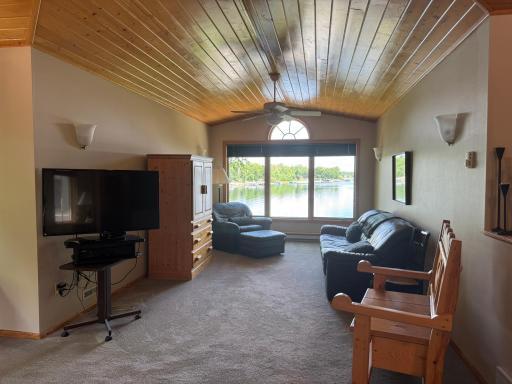 17428 Park Avenue SE, Erskine, MN 56535