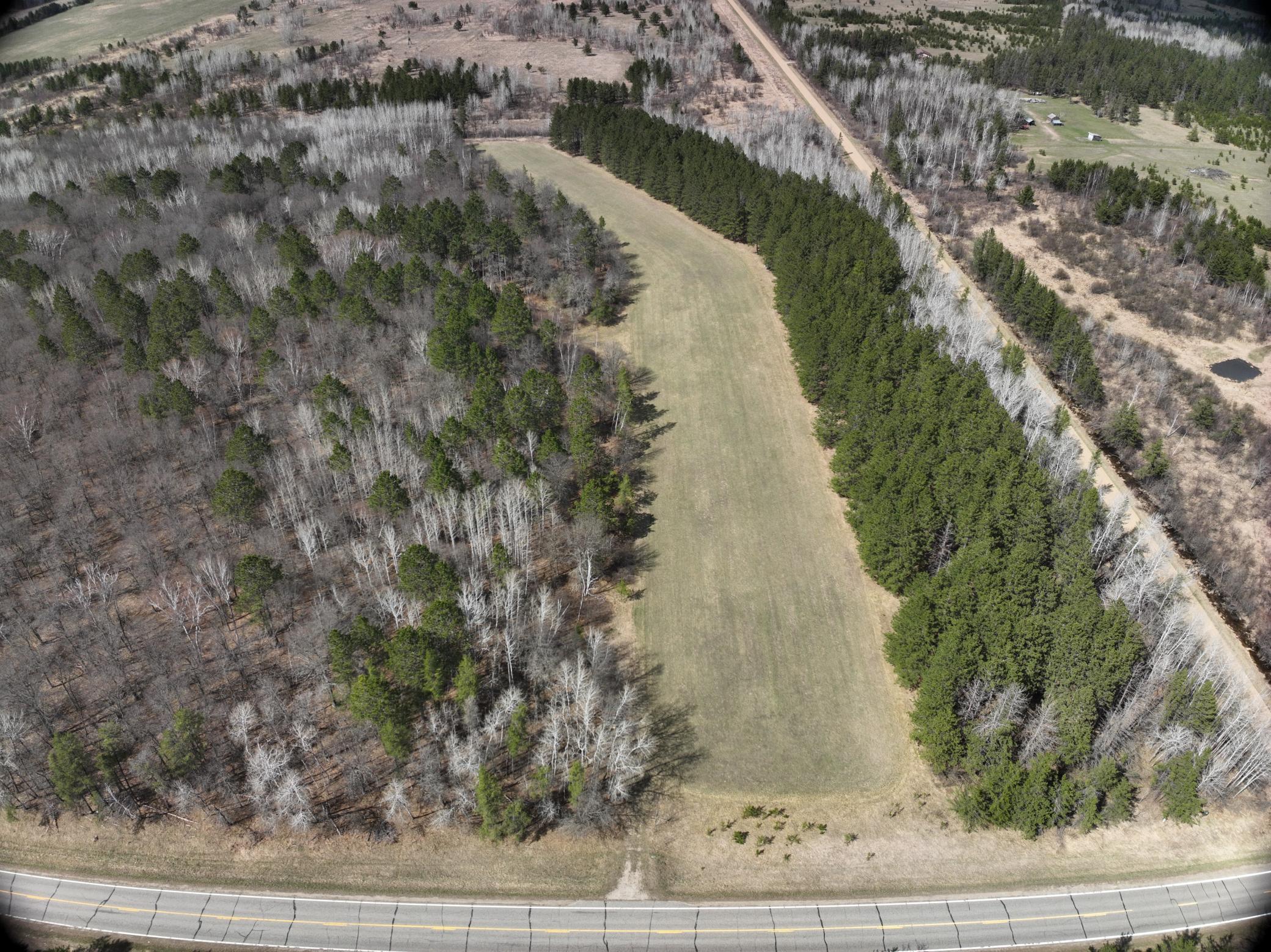 211 Th Ave Borders the East Line .JPG