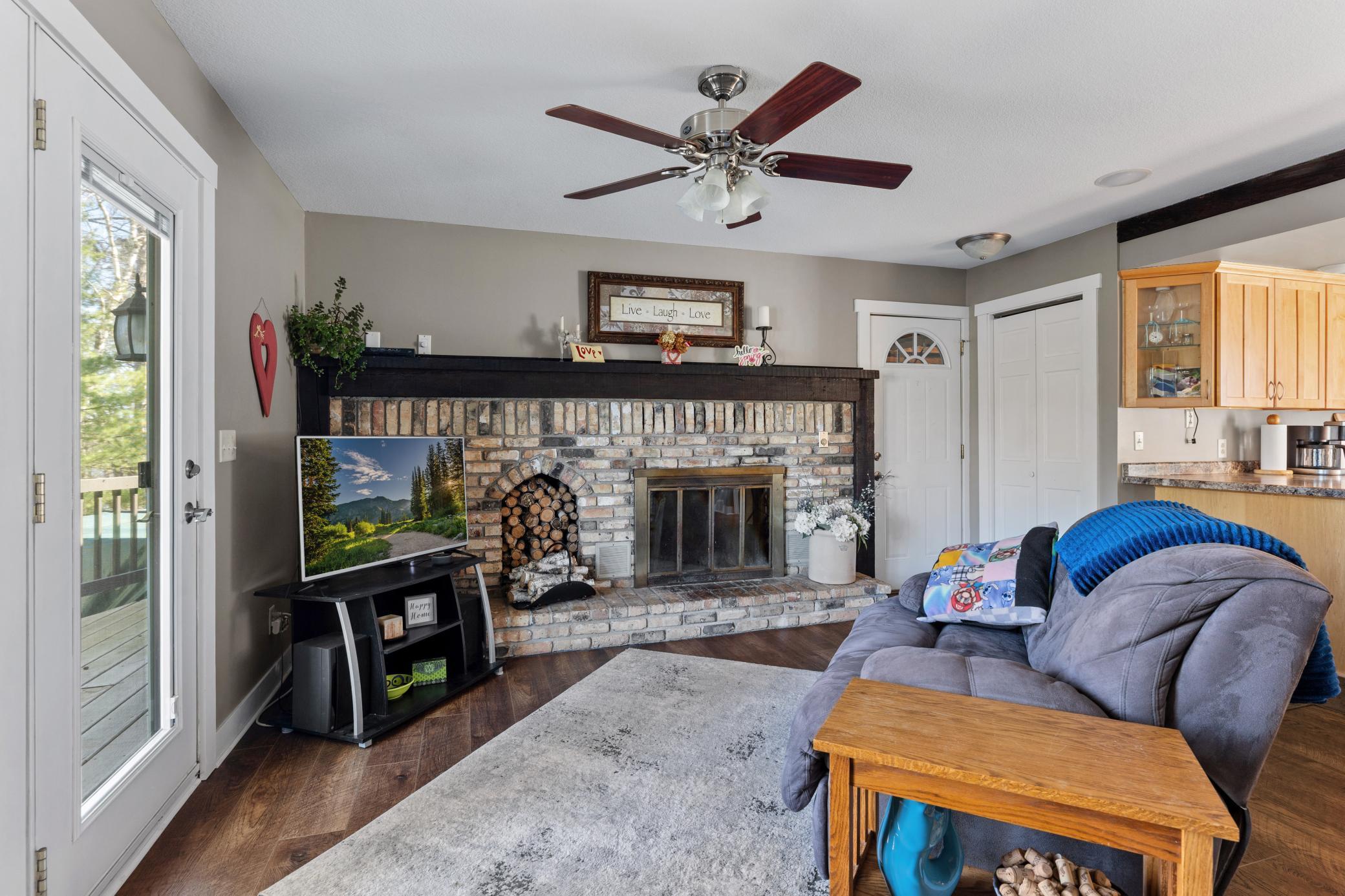 Can have another living area