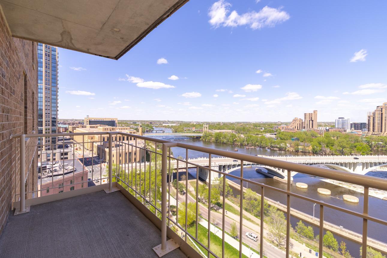 Incredible views of the Mississippi and Stonearch