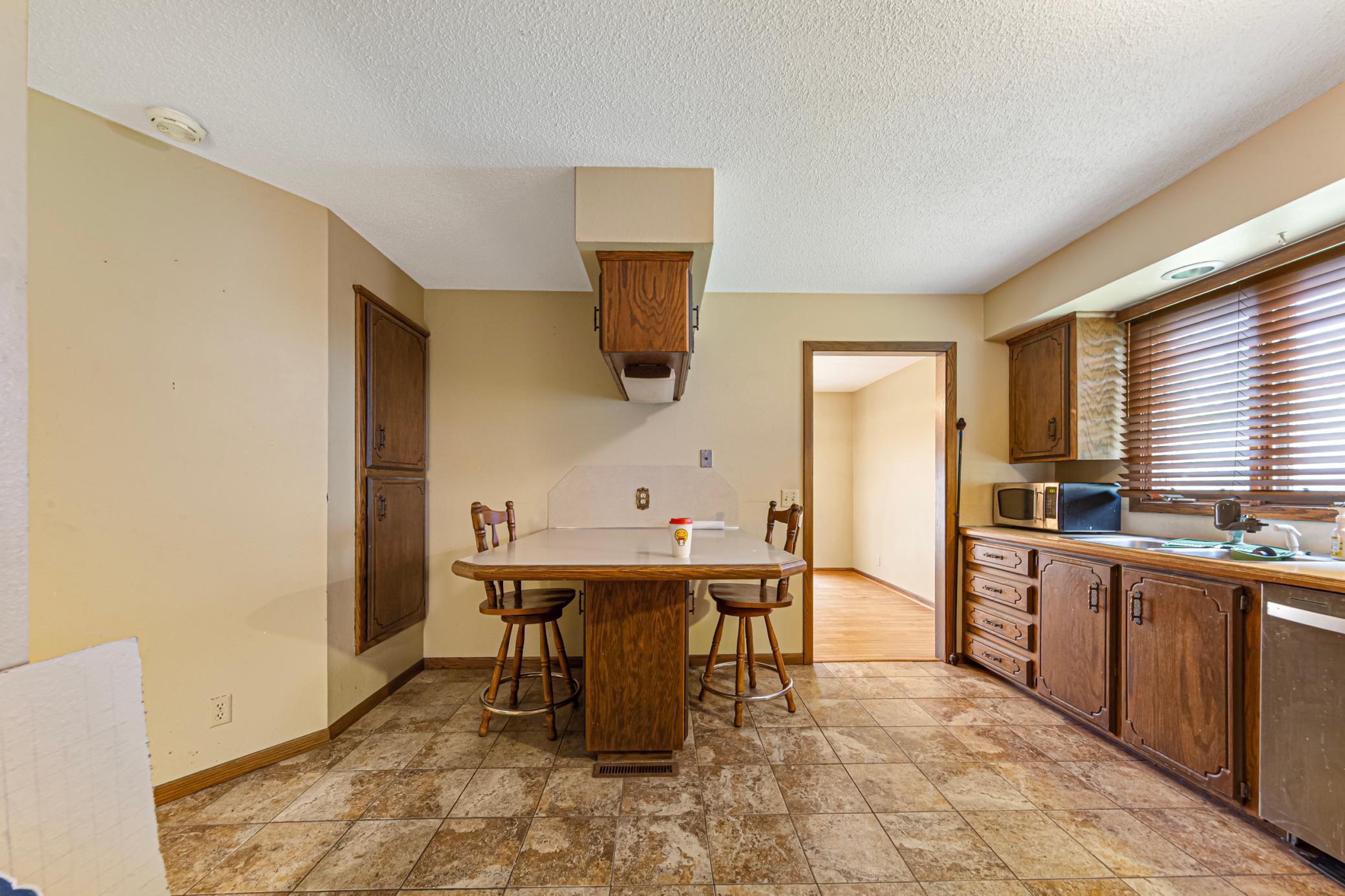 16_kitchenb119.jpg