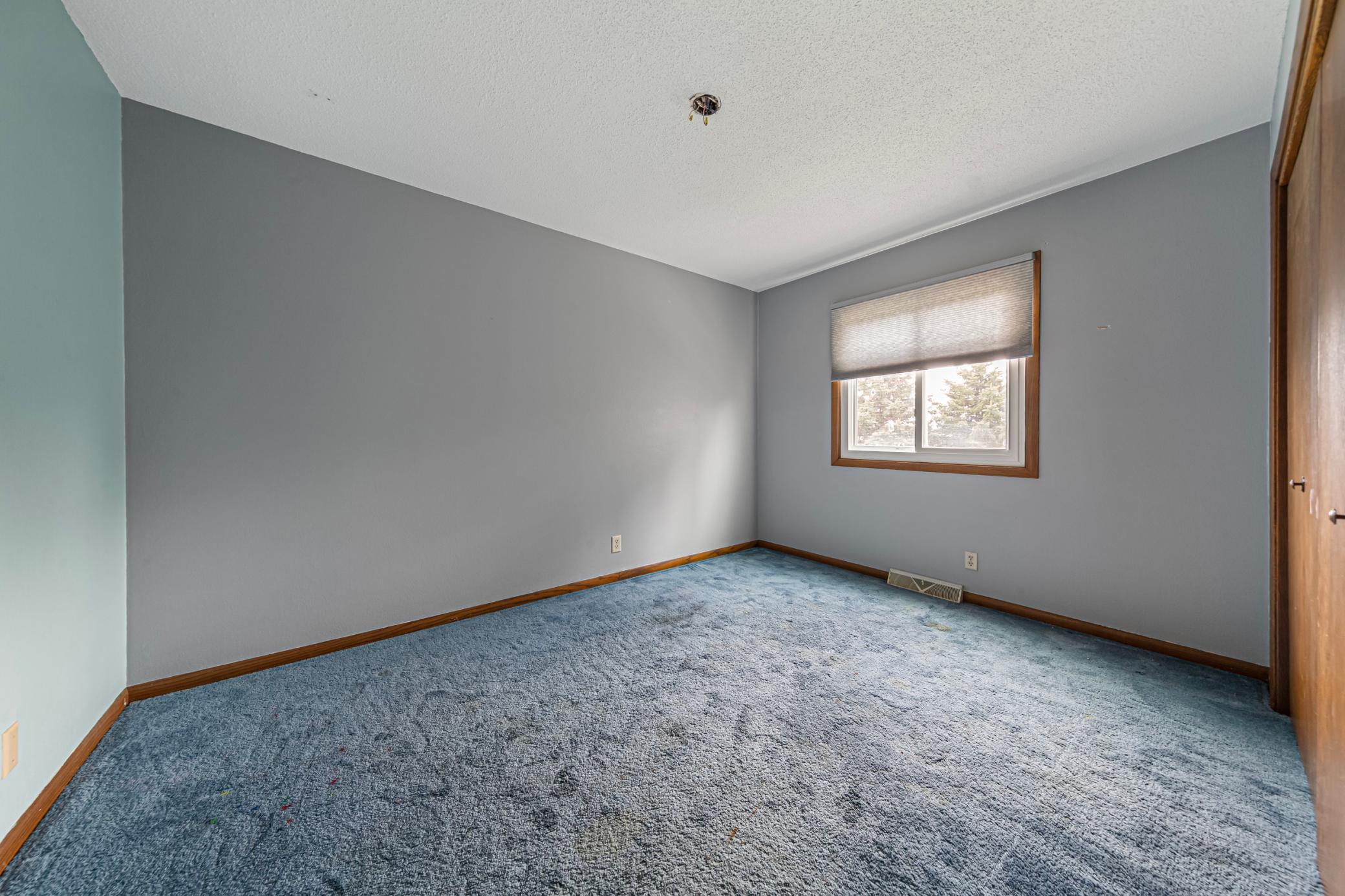 21_bedroom_2c43a.jpg