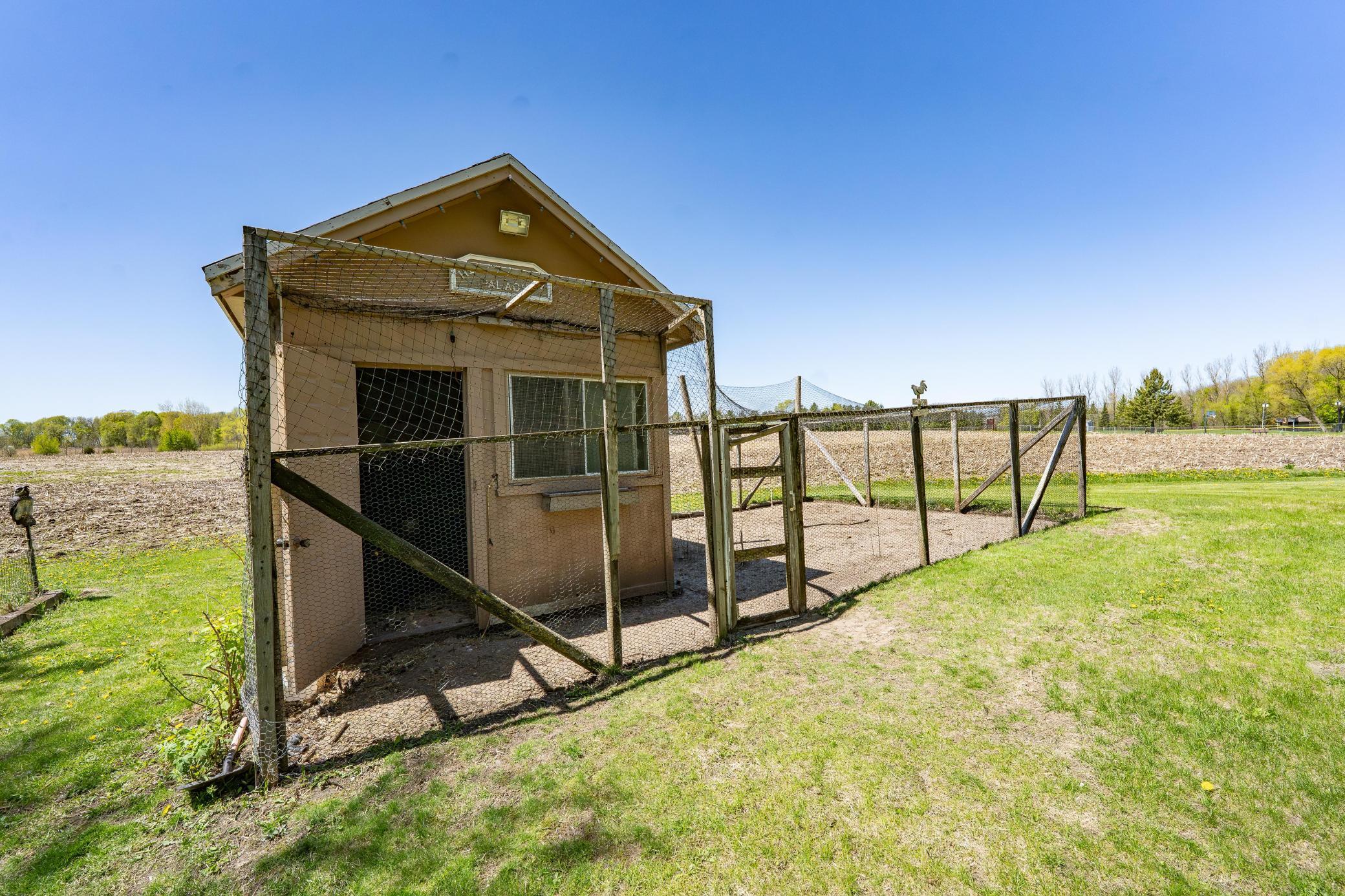 You're in the country why wouldn't you have your very own chicken coop? You will be able to collect fresh eggs daily, another wonderful thing that you can't do in the city