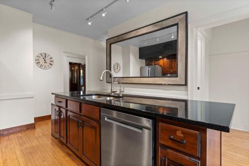 802 Ashland Avenue, Saint Paul, MN 55104