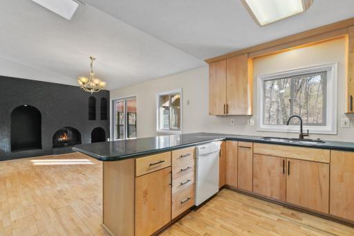 1382 Lakeside Circle, Eagan, MN 55123