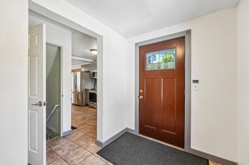 17-web-or-mls-Groveland Rd-S1405-017.jpg